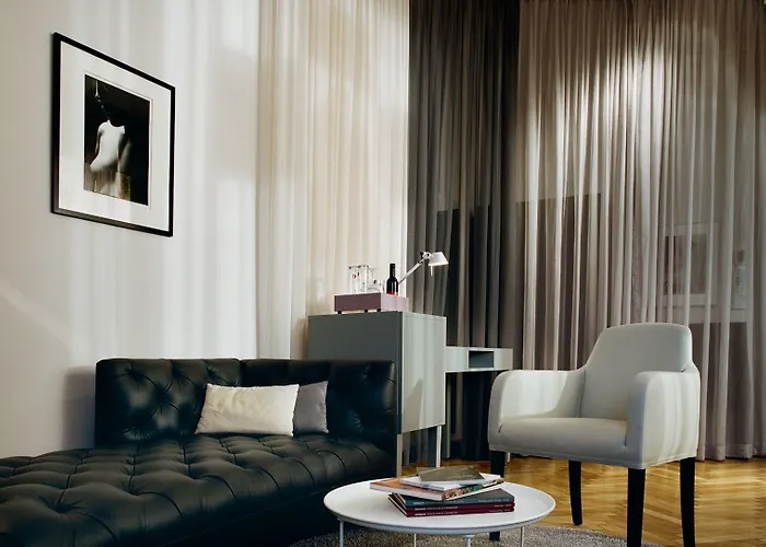 Готель Small Luxury Altstadt 4*