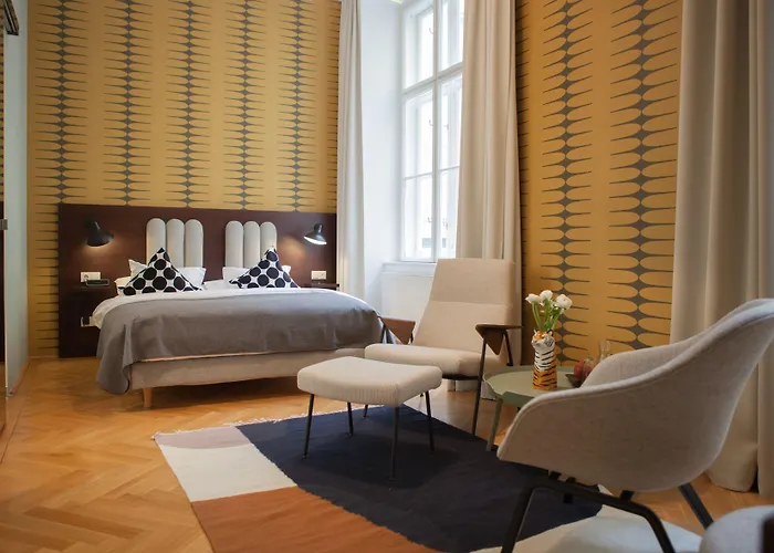 Отель Small Luxury Altstadt 4*