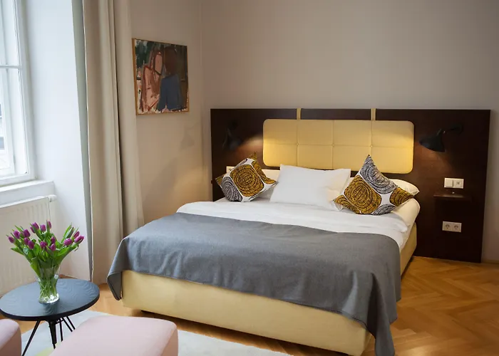 Small Luxury Altstadt Вена