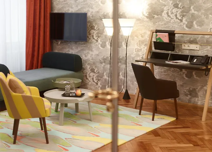 Готель Small Luxury Altstadt 4*