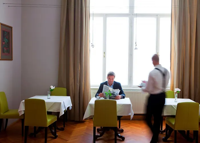 Small Luxury Altstadt 4* Відень