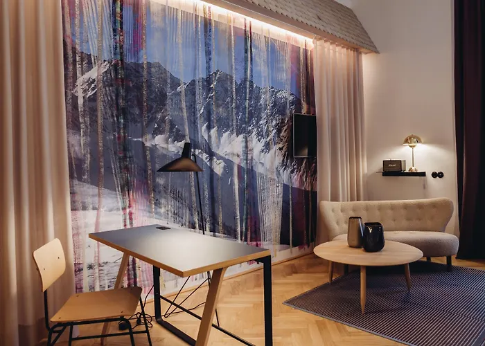 Small Luxury Altstadt Hotel 4*